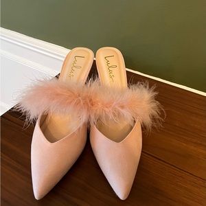 NEW Lulu’s Blush Feather Stilettos